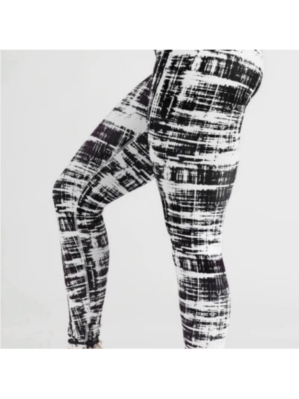 Buff Bunny Collection Black & White Leggings Small